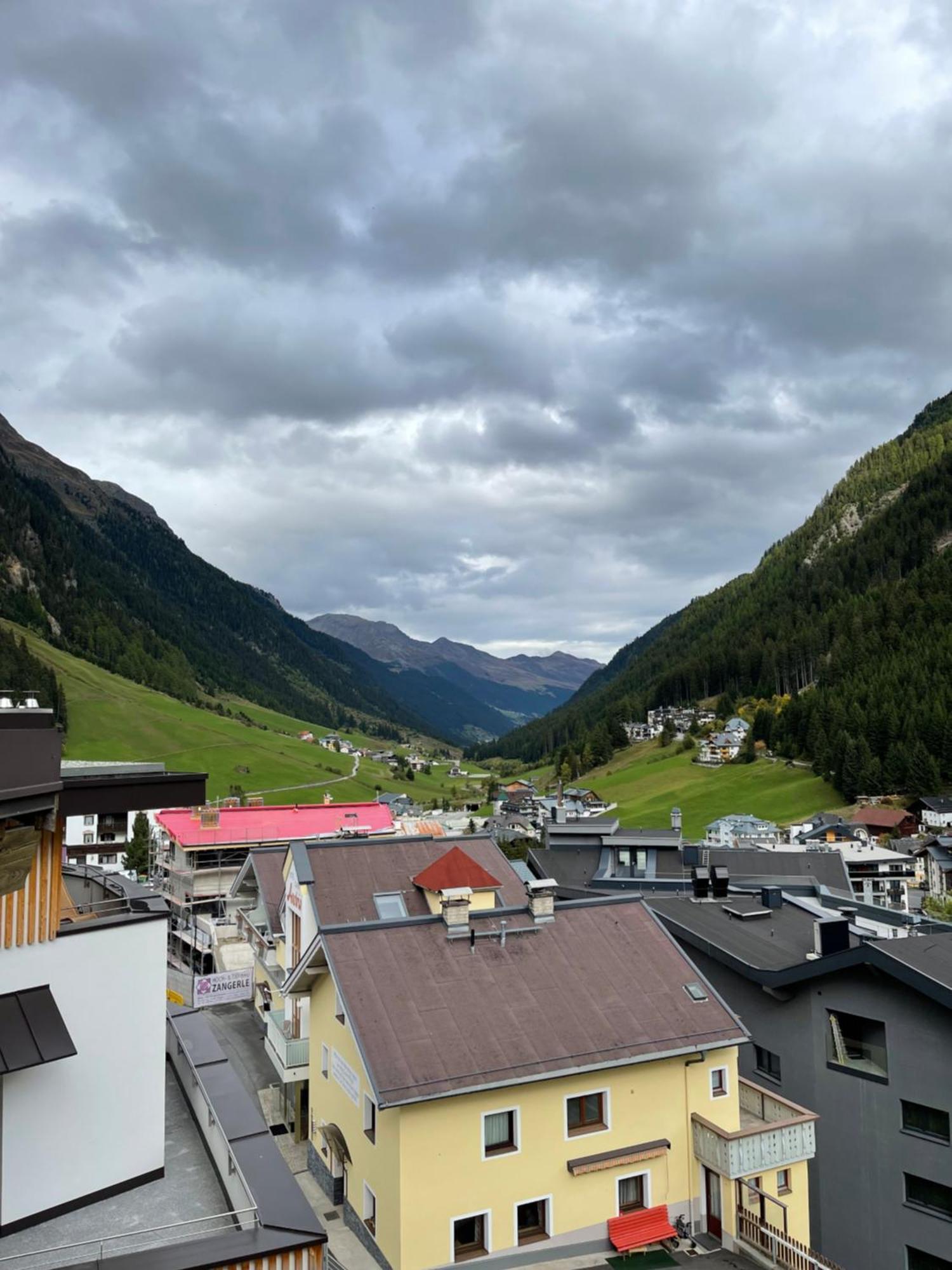 Pezinerblick Apartamento Ischgl Exterior foto